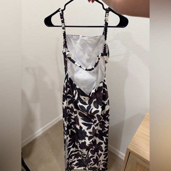 Commense Backless black and white long formal floral zipper dress - Picture 4 of 9